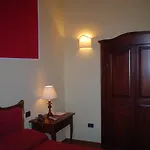 B&B Petit Chateau 몬테카티니테르메