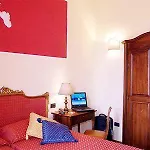 Petit Chateau B&B