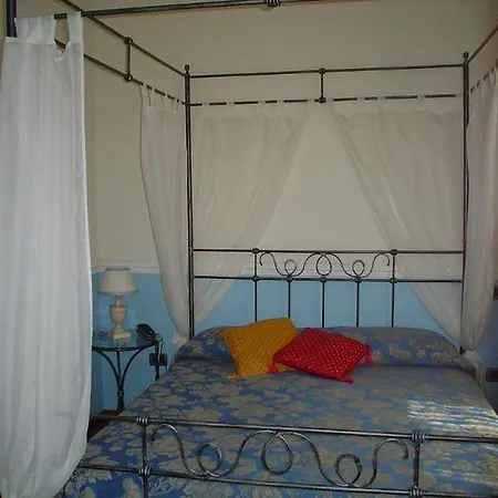 Petit Chateau 3*