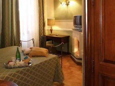 Petit Chateau 3* Монтекатини-Терме