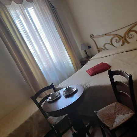Petit Chateau Bed & Breakfast