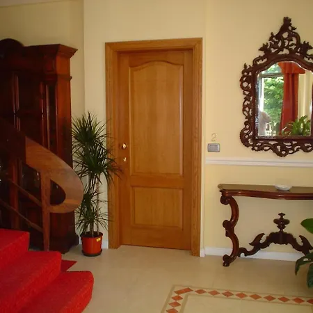 Petit Chateau Монтекатини-Терме