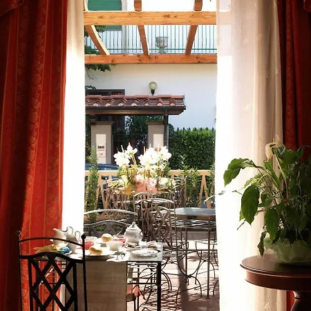 Petit Chateau 3*