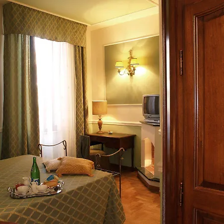Petit Chateau 3* Монтекатини-Терме