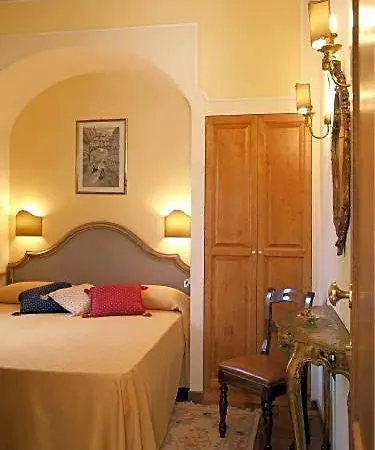 Petit Chateau לינה וארוחת בוקר 3*
