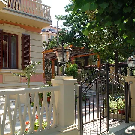 Bed & Breakfast Petit Chateau Montecatini Terme