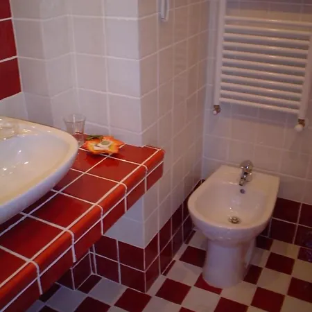 Petit Chateau Bed and Breakfast Μοντεκατίνι Τέρμε