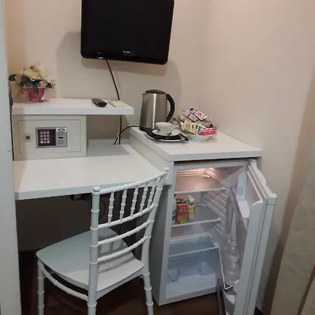 Petit Chateau Bed and Breakfast Μοντεκατίνι Τέρμε