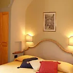 Petit Chateau Μοντεκατίνι Τέρμε