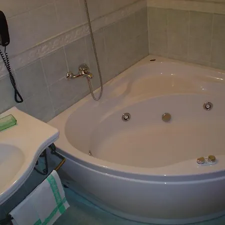 Petit Chateau Panzió 3*
